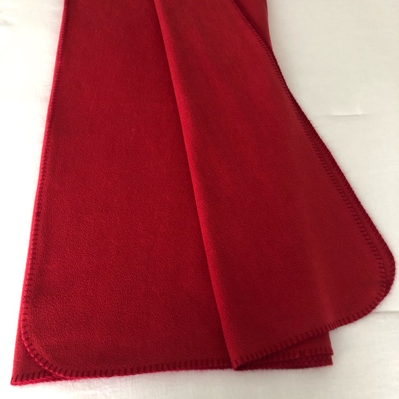 Red Fleece Blanket - Picture 5 of 6